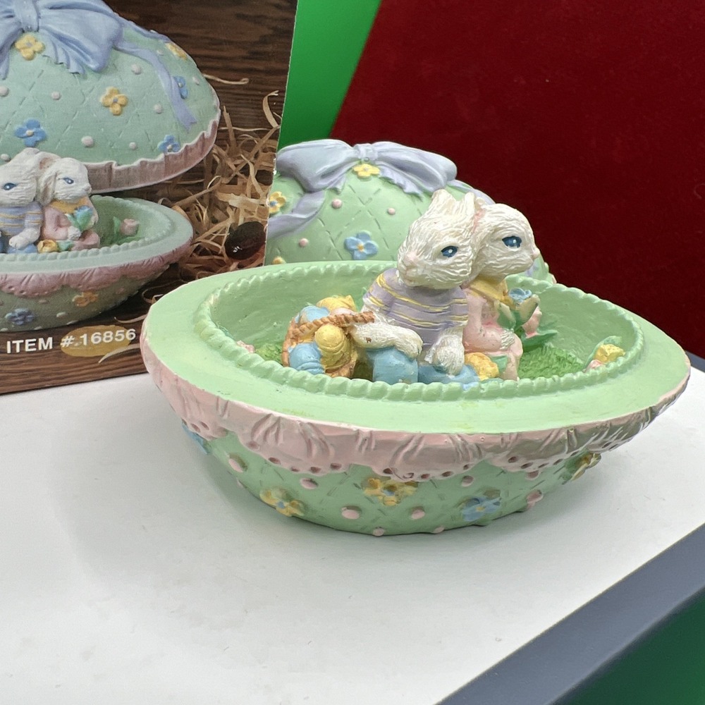 Cutest little VTG Green Trinket Easter 3D Egg Decorated w BOX 4"w 🐰🐣🐇🐤🐥